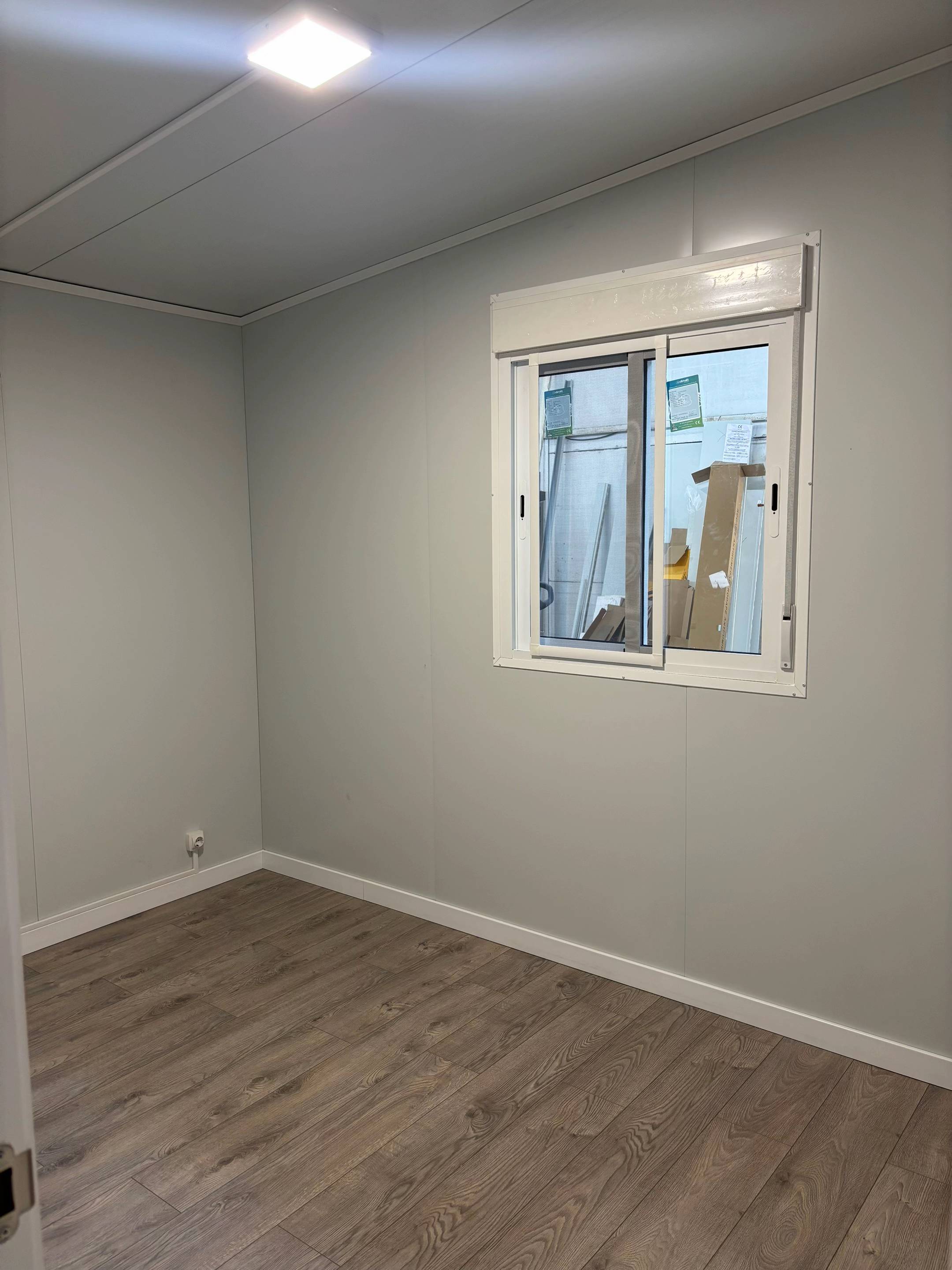 CONTENEDOR AJUSTADO DE 35 M² 