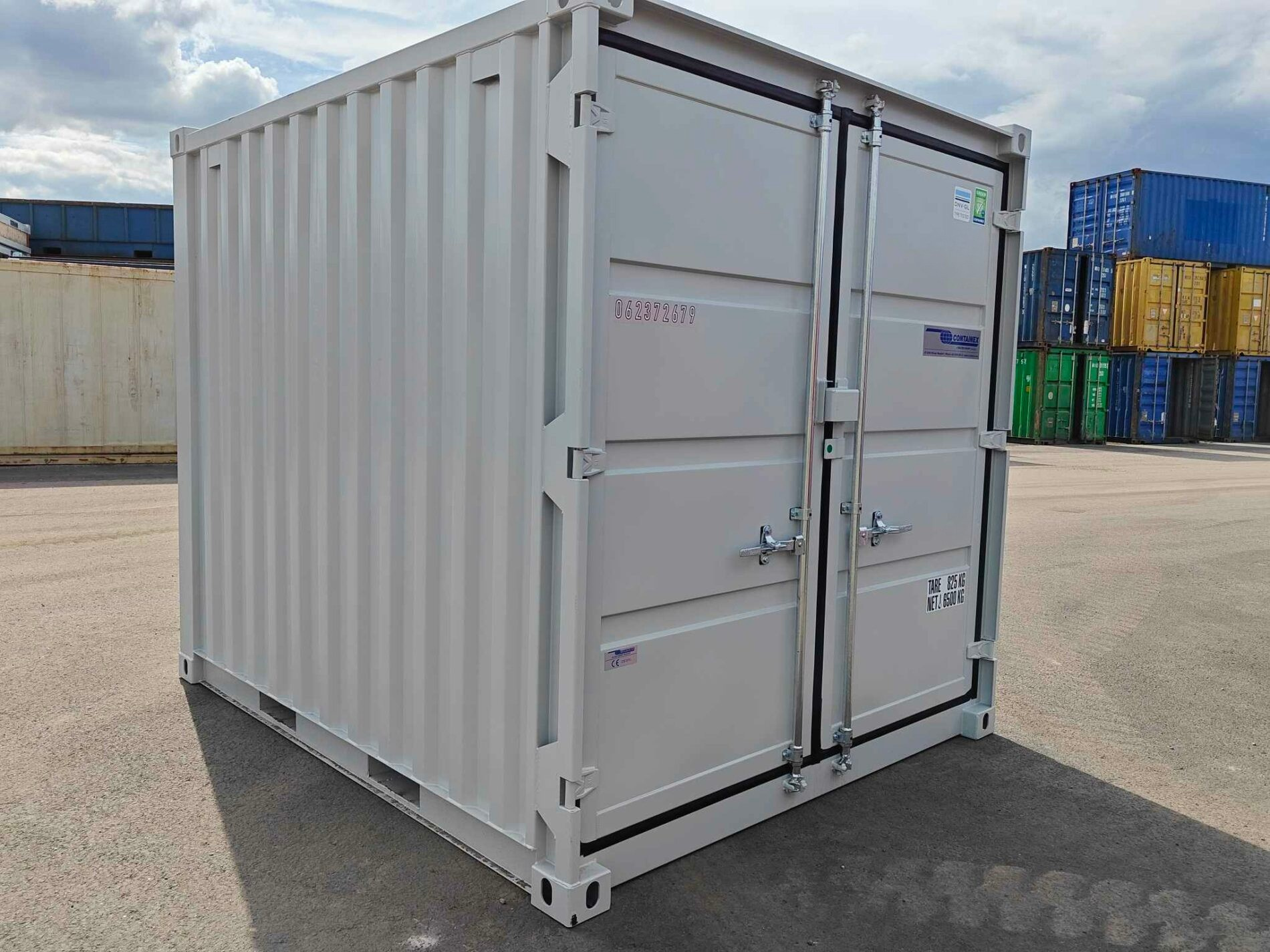 Contenedor de 10 Pies – Compacto, Robusto y Versátil