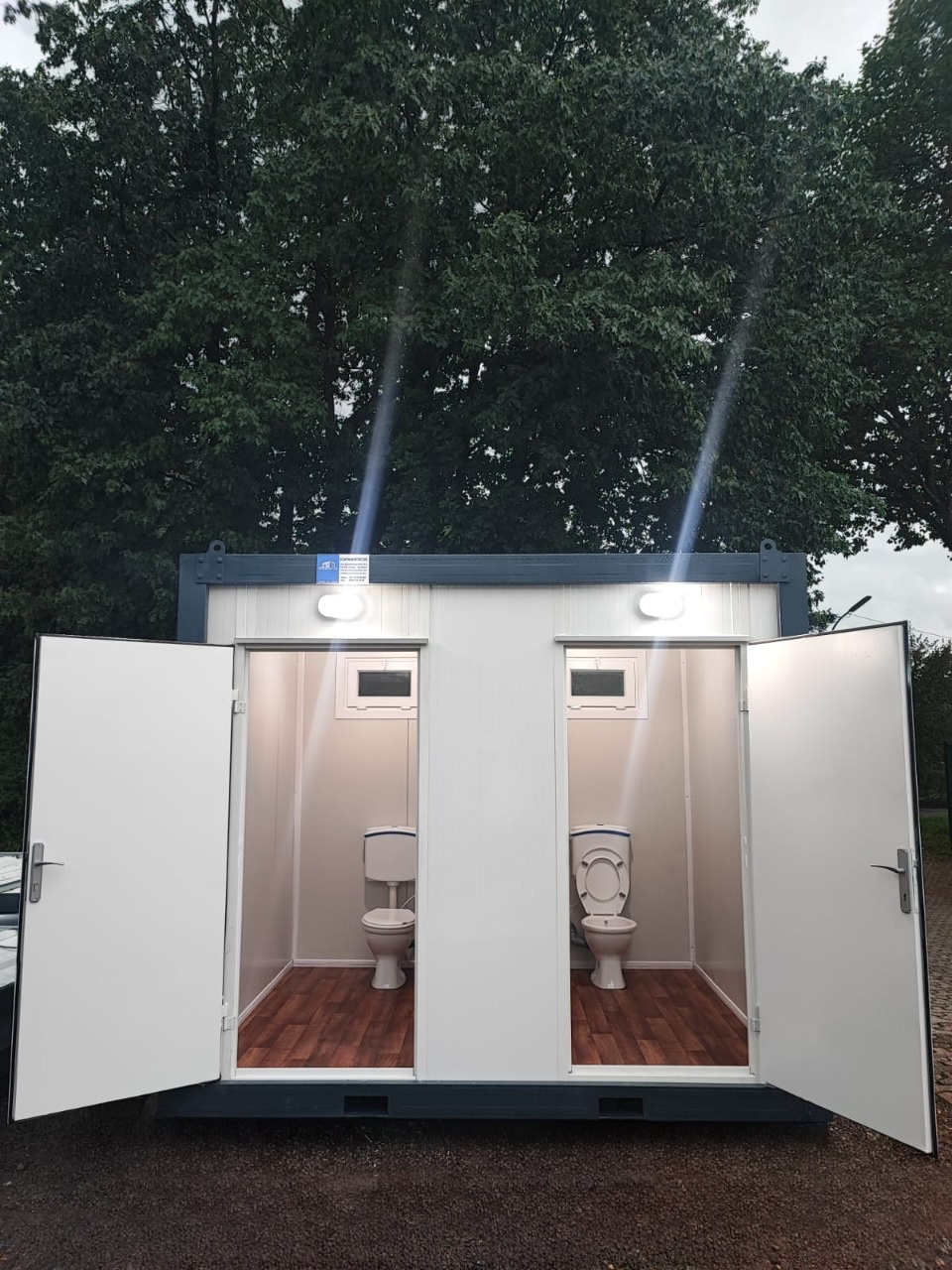 Contenedor Sanitario Doble Cabina – 20 Pies