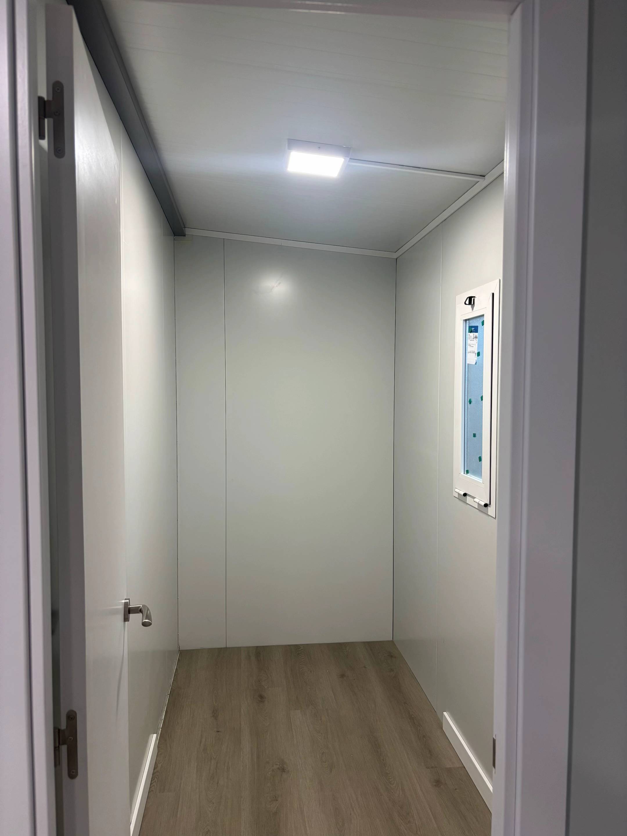 CONTENEDOR AJUSTADO DE 35 M² 