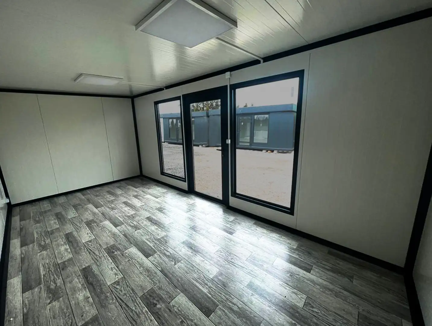 Contenedor de Oficina 240 × 600 para Jardín o Teletrabajo