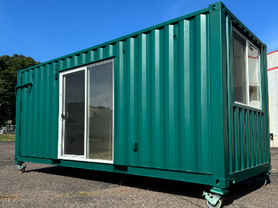 CONTENEDOR DE OFICINA DE 20 PIES CON PUERTA CORREDERA