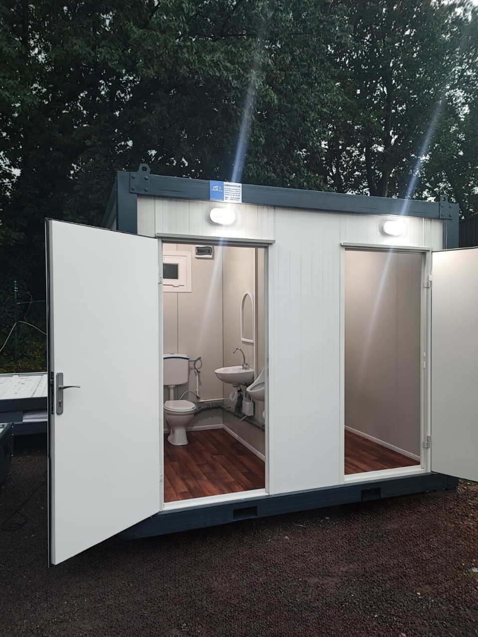 Contenedor Sanitario Doble Cabina – 20 Pies