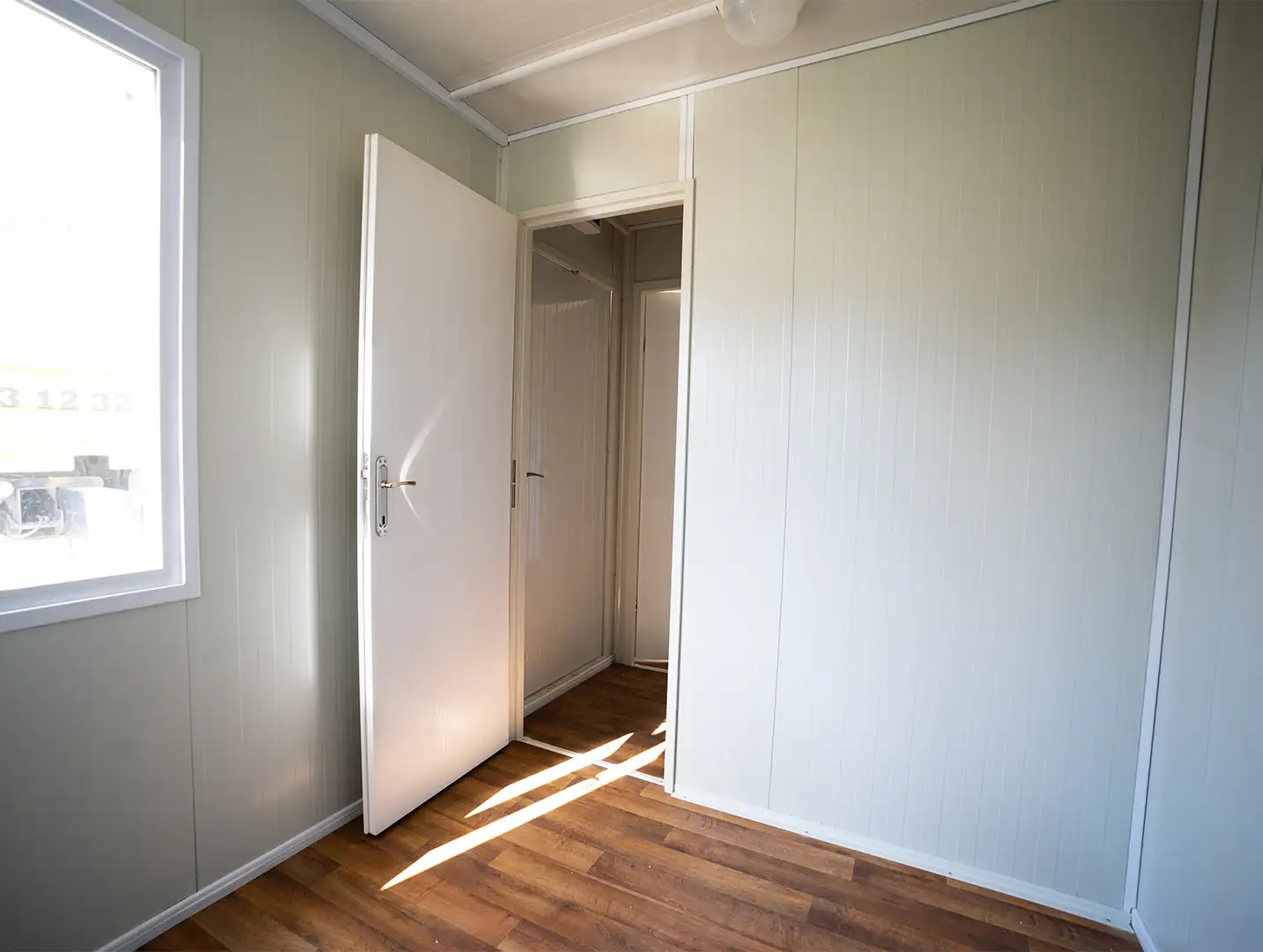 Contenedor de Oficina Modelo B102